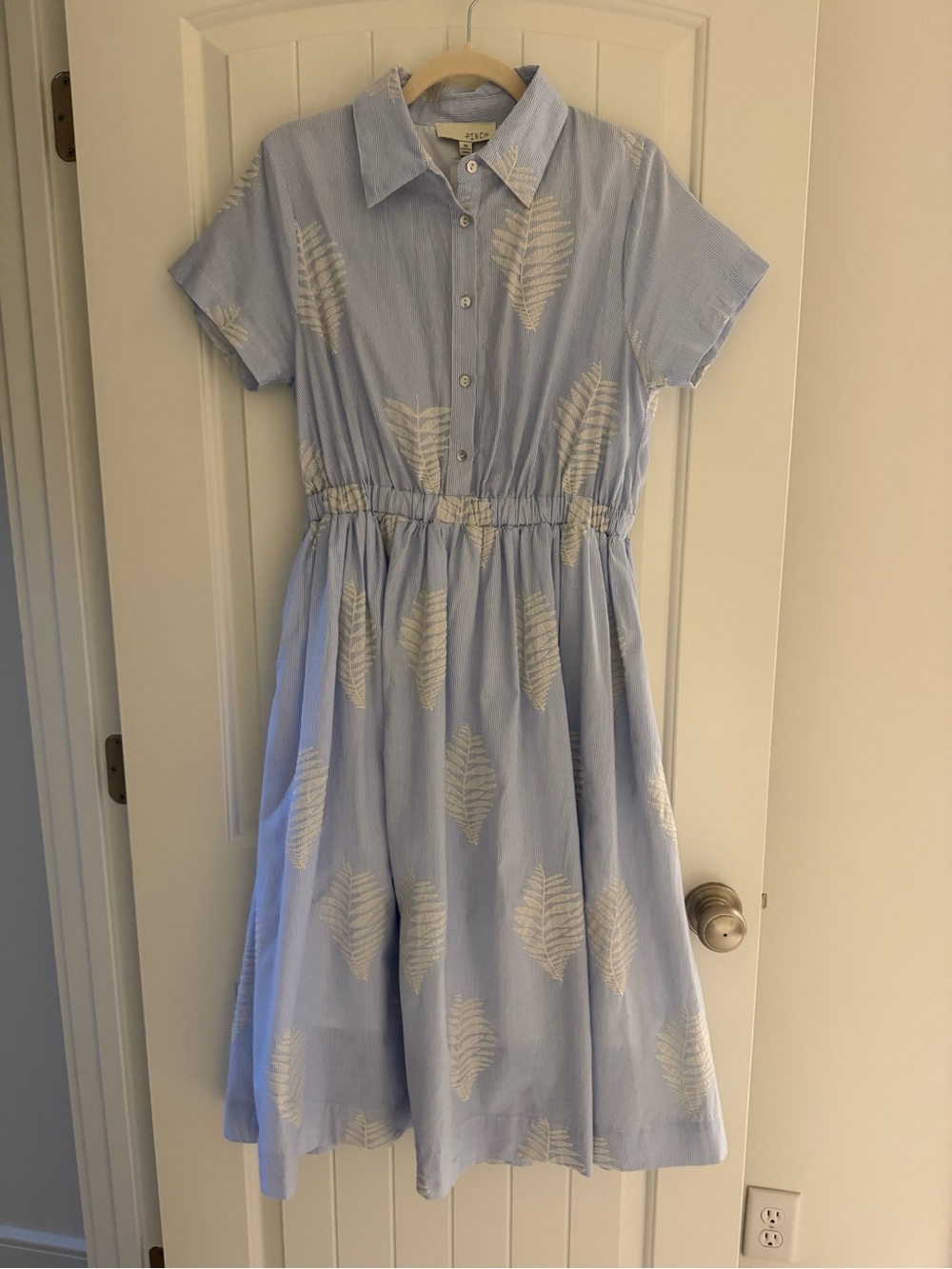 PINCH Women’s Midi Light blue striped leaf print dress NWT size M retail $98